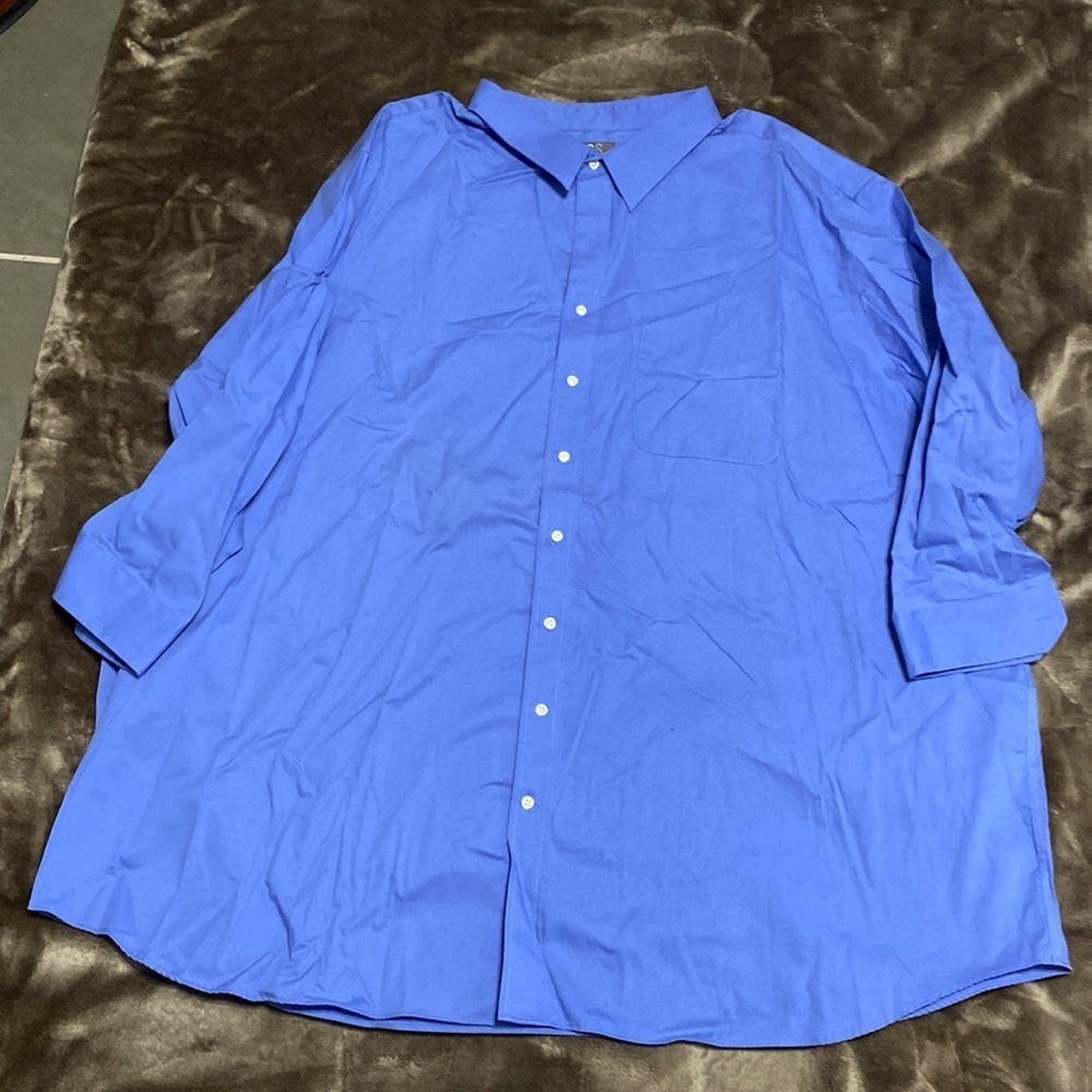 Mens long sleeve Oxford type shirt.